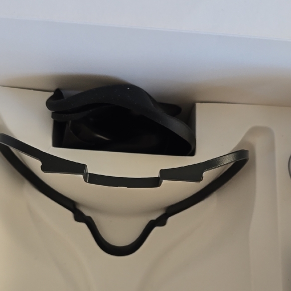 Meta Quest 2 VR Headset - White - Picture 10 of 14